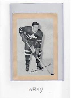 1944-63 Beehive Group II Photos #454 Wally Stanowski Creased Toronto Maple Leafs