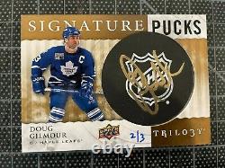 2014-15 Trilogy Signature Pucks Doug Gilmour Toronto Maple Leafs Auto Puck 2/3