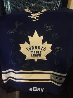 2016/2017 Toronto Maple Leafs TEAM signed Jersey