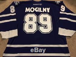 ALEXANDER MOGILNY 01'02 Blue Toronto Maple Leafs NHL Game Worn Used Jersey COA