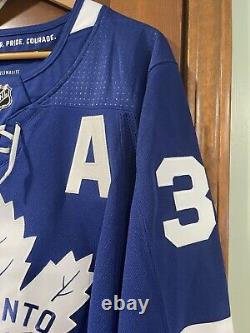 Auston MATTHEWS Signed Toronto Maple Leafs 60 GOALS 4/26/22 FANATICS COA #3/60