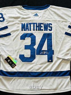Auston Matthews Signed Toronto MapleLeafs NHL Hockey Jersey with COA
