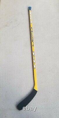 Darcy Tucker Toronto Maple Leafs signed game used hockey stick 1995 to 2010 NHL
