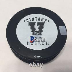 Dave Keon Signed Vintage Era Hockey Puck +hof 86 Toronto Maple Leafs Beckett Bas