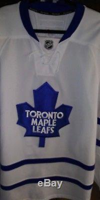 Game worn Toronto Maple Leafs Tyler Bozak hockey jersey 13-14 nice wear-56