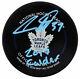 Maple Leafs Auston Matthews Calder Signed Official Game Hockey Puck Bas & Fan