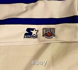 Ron Ellis autographed Toronto Maple Leafs (replica) Jersey withCert. Of Auth