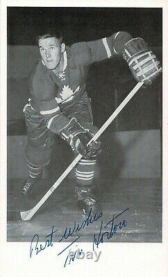 Tim Horton Toronto Maple Leafs Signed Photograph. Beckett Certified