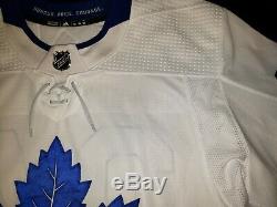 Toronto Maple Leafs Auston Matthews game worn Adidas jersey 2017-18 set 3