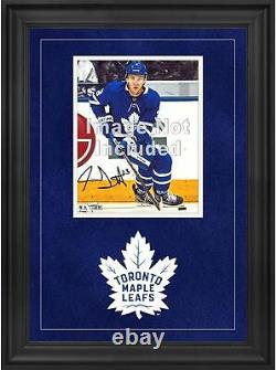 Toronto Maple Leafs Deluxe 8 x 10 Vertical Photograph Frame with Team Logo