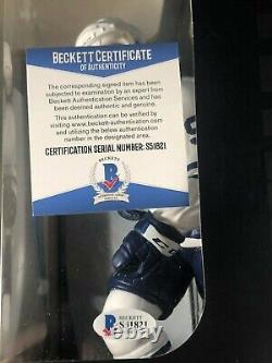 Toronto Maple Leafs JOHN TAVARES Signed Imports Dragon 12 Figure #/1850 BECKETT