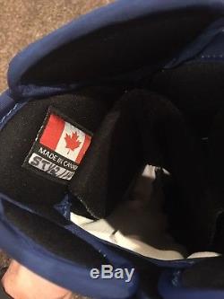 Toronto Maple Leafs Pro Stock CCM 852 Hockey Gloves Centennial