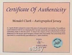 Wendel Clark Toronto Maple Leafs NHL Autographed Jersey Reebok withCOA